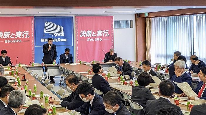 畜産・酪農緊急対策パッケージを報告した24日の自民党農林合同会議