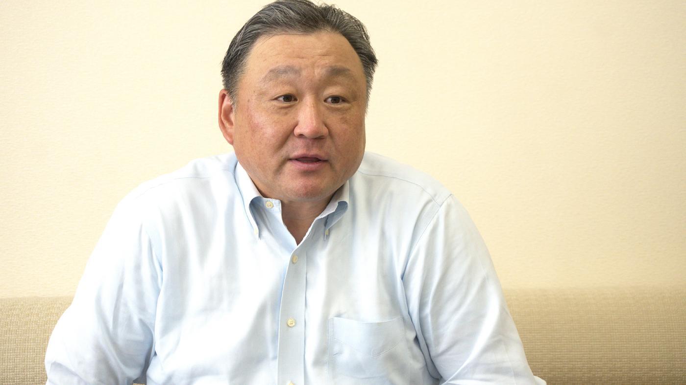 インタビューに応じる松本畜産局長