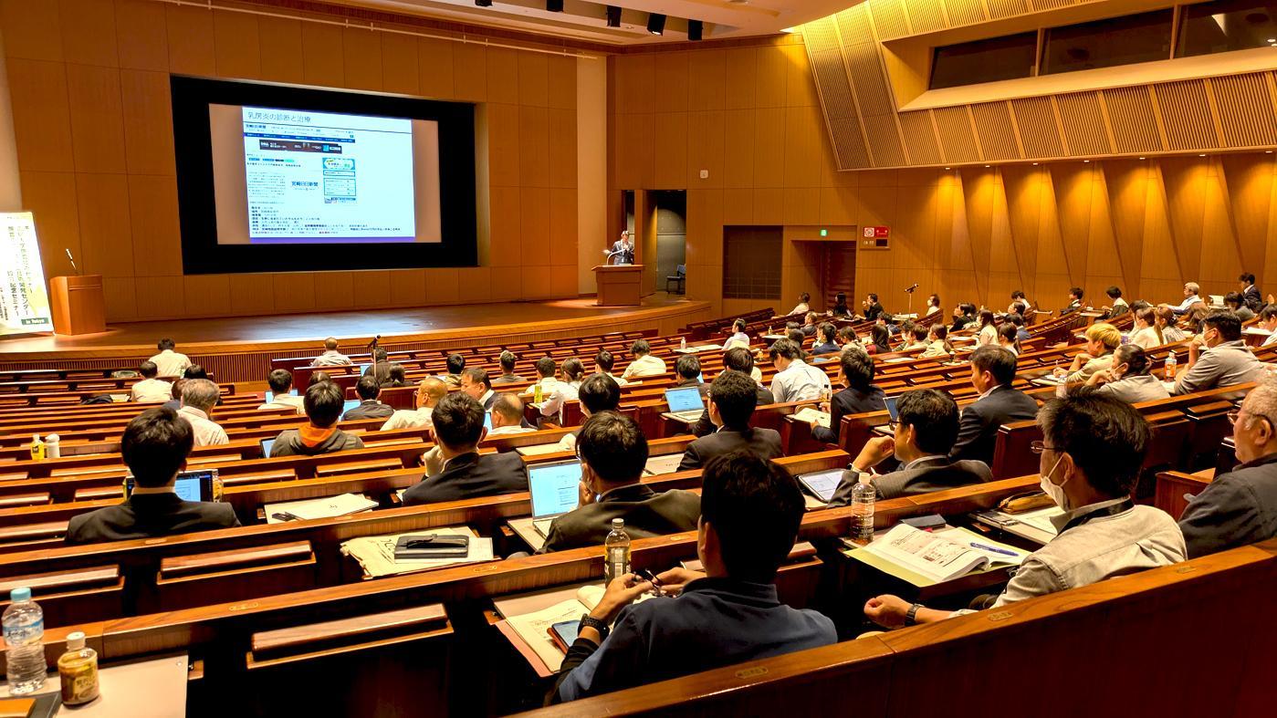 セミナーではスマート酪農の研究発表が関心を集めた