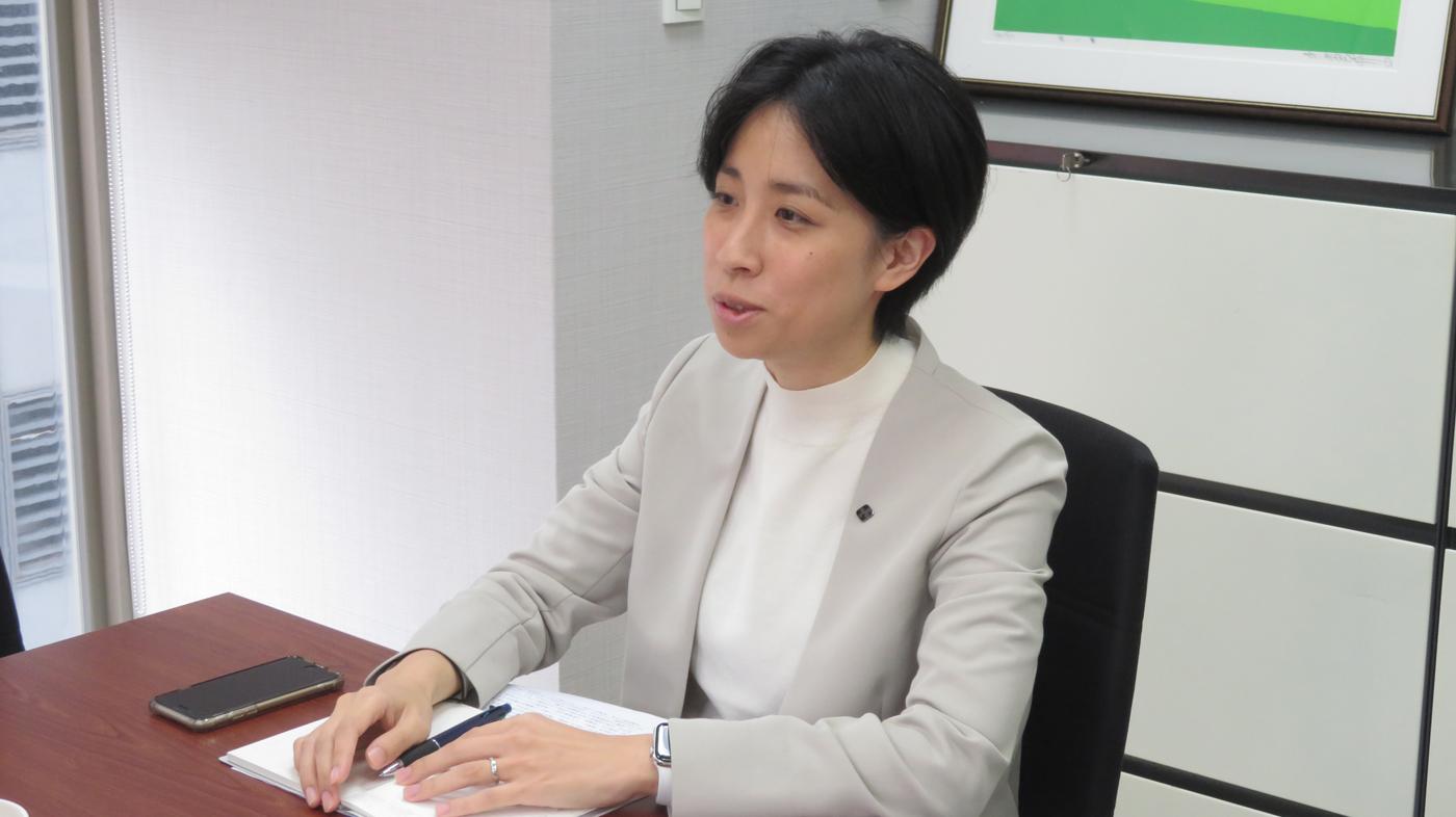 インタビューに応じるよつ葉台湾支店の川嶋支店長