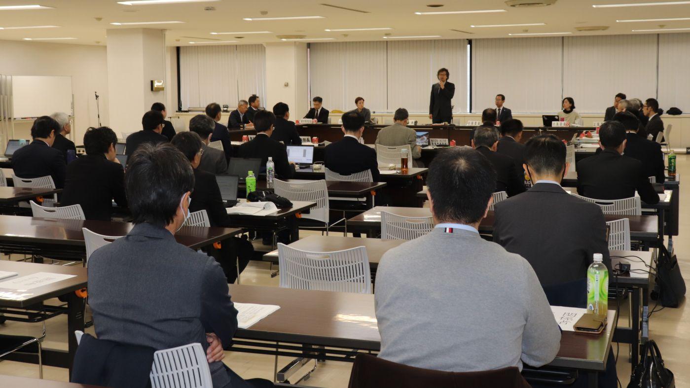 北海道酪肉近計画を審議する畜産部会